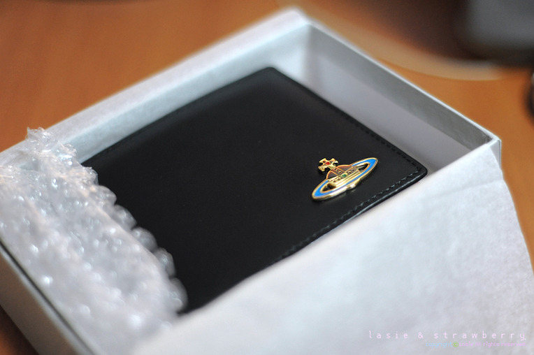 VIVIENNE WESTWOOD (비비안웨스트우드) Nappa Carf nero/rosso 단지갑