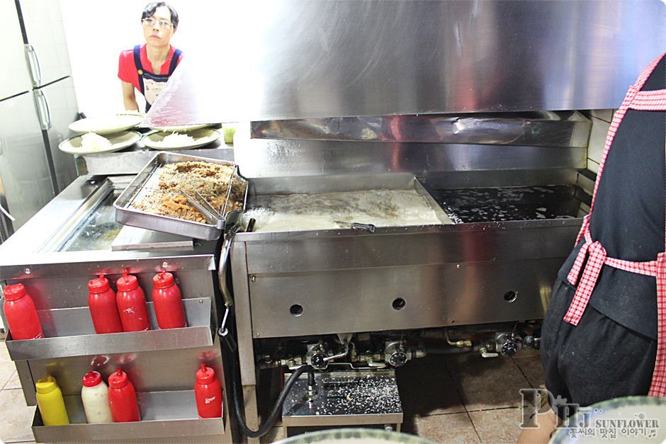 강남맛집-이렇게 두꺼운 돈가스는 처음이야.맛까지 좋은-한성돈가스