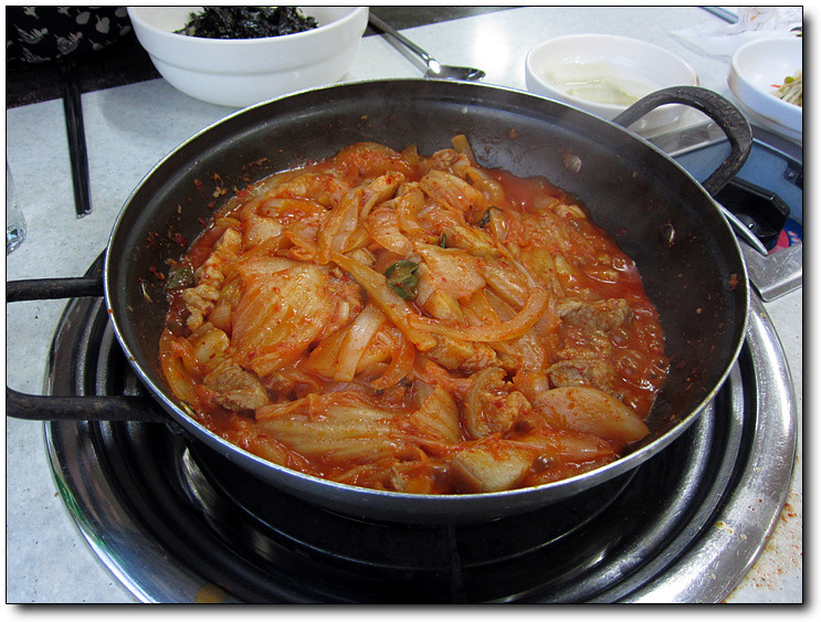 시골통돼지볶음 이미지