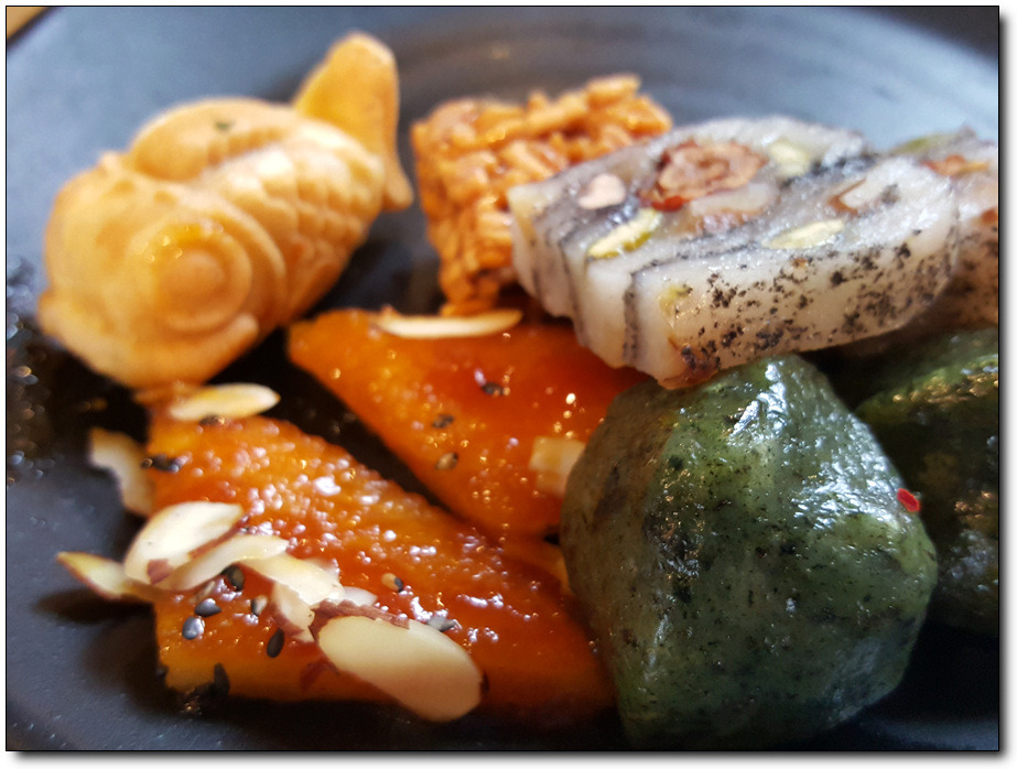 [부산맛집] 영화의 전당에서 70첩 반상을 만나다!! <식당120>