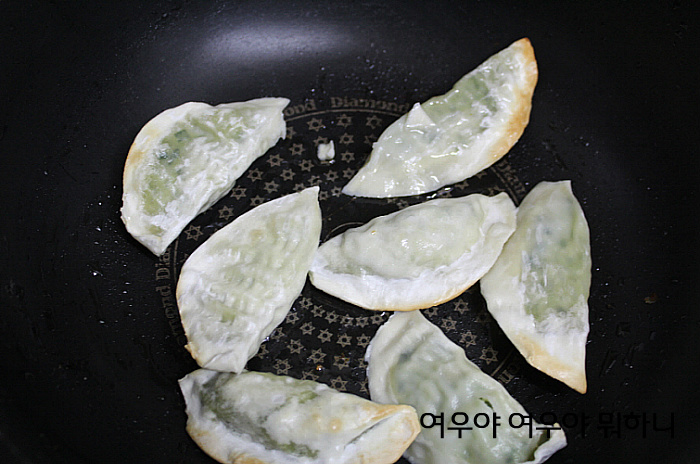 만두랑 닭갈비랑 이미지