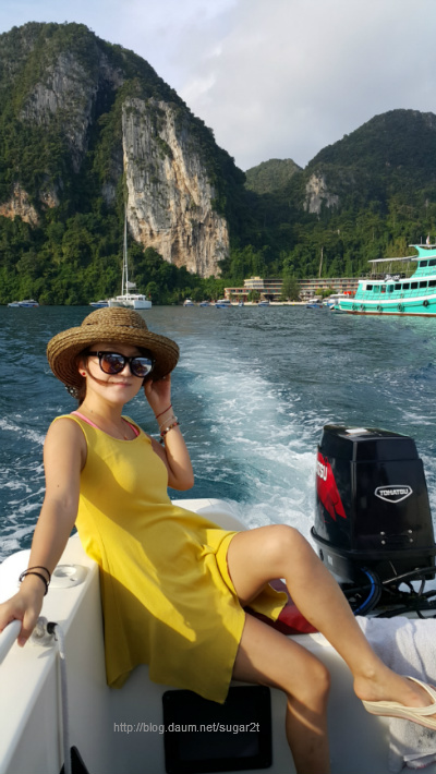 #05 PHI PHI CLIFF BEACH RESORT