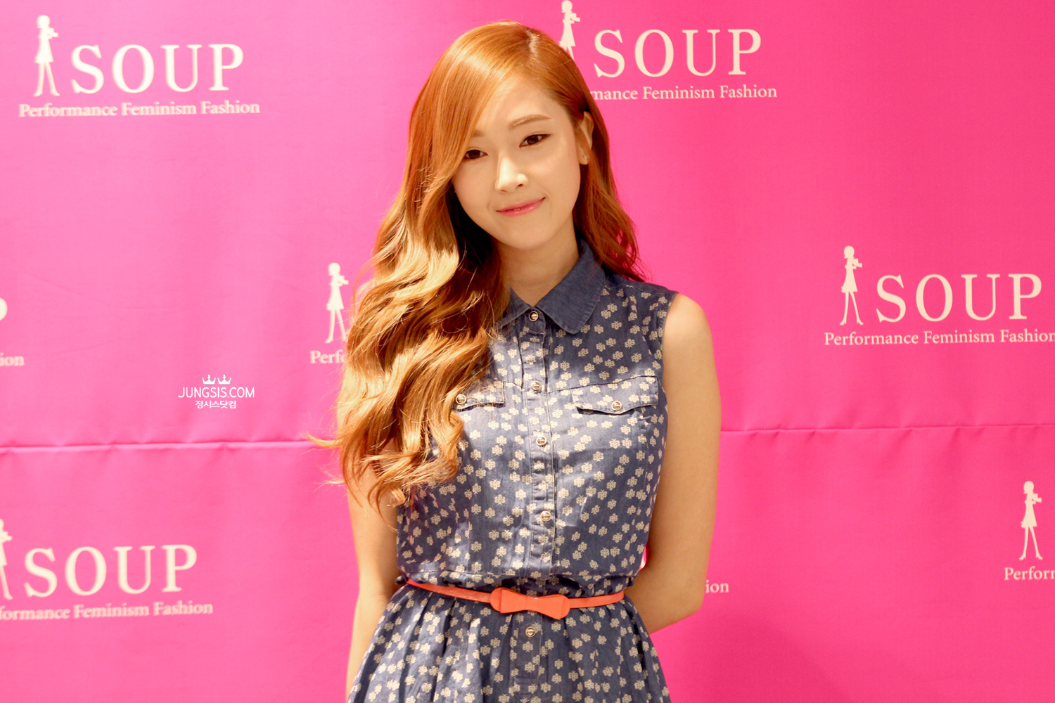 [PIC][04-04-2014]Jessica tham dự buổi fansign cho thương hiệu "SOUP" vào trưa nay - Page 3 276CB14253A44A2D05FE93