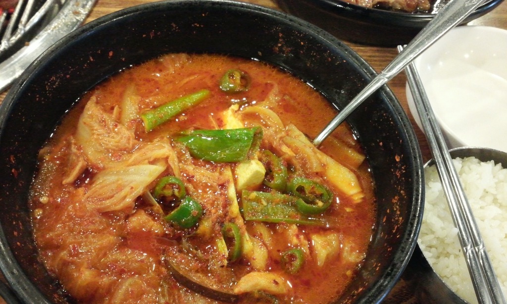 김치찌개 의 진맛. 동강