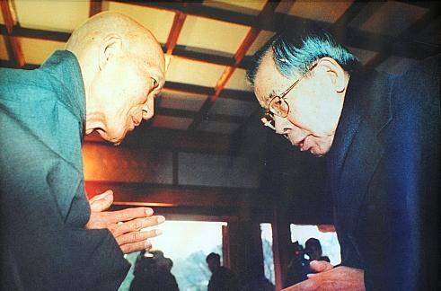 9937784F5B032CCF2C78B9