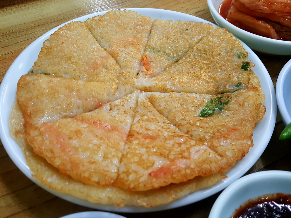 강원도 영월 맛집 특산물 칡으로 끓여내는 고씨굴 강원토속식당 칡국수 감자전 여행